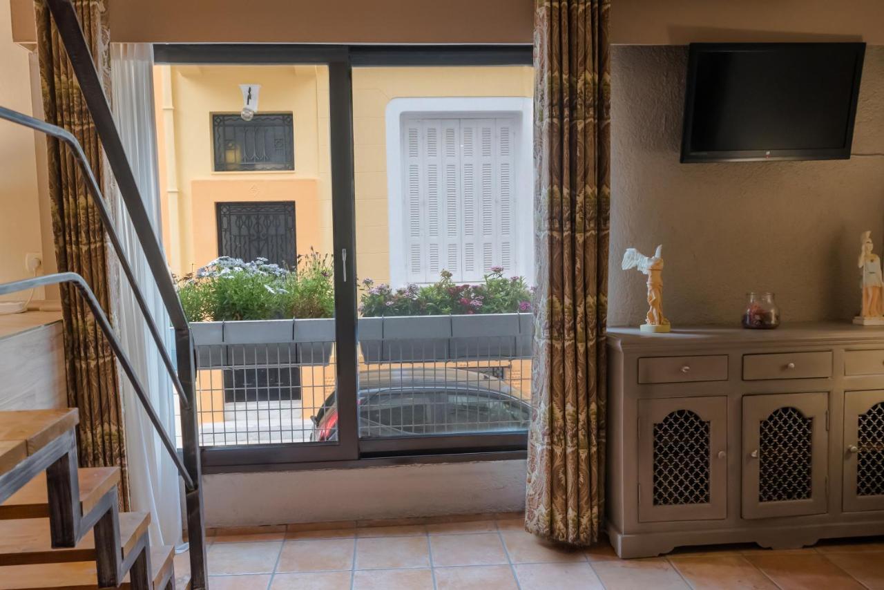 The Heart Of Plaka Apartment Athens Luaran gambar
