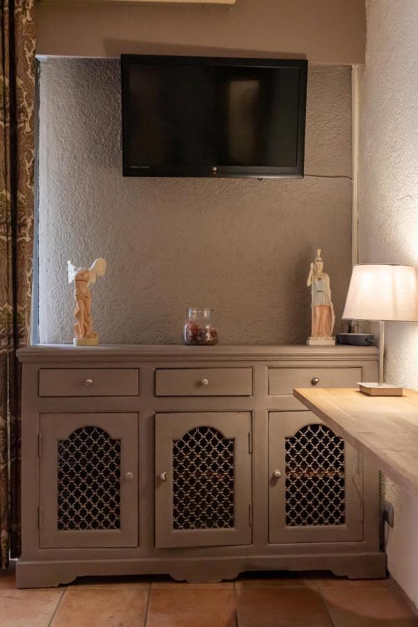 The Heart Of Plaka Apartment Athens Luaran gambar
