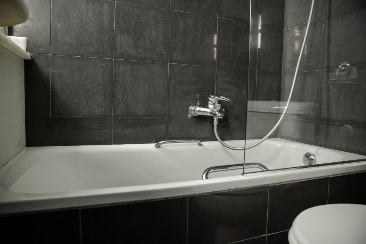 The Heart Of Plaka Apartment Athens Luaran gambar