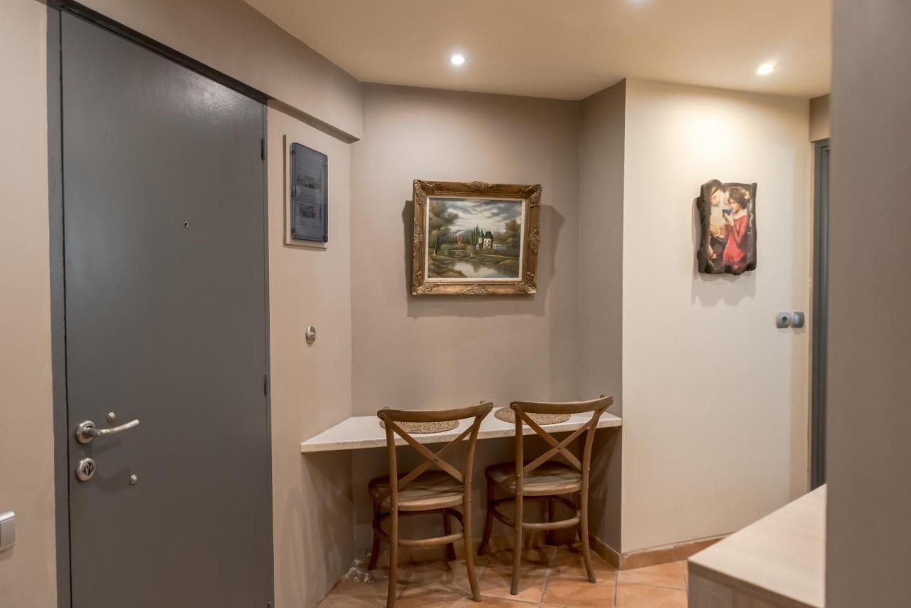 The Heart Of Plaka Apartment Athens Luaran gambar