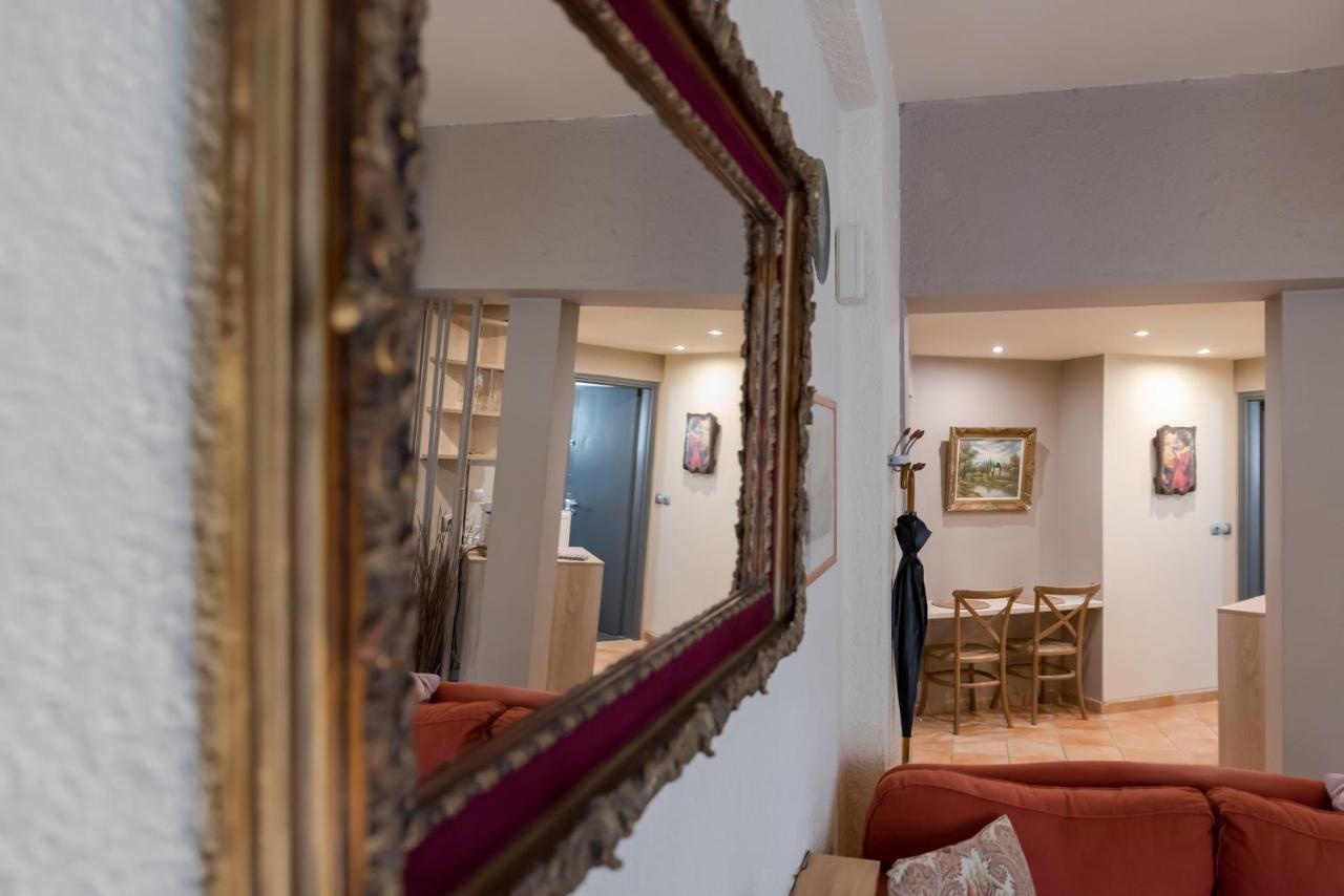 The Heart Of Plaka Apartment Athens Luaran gambar